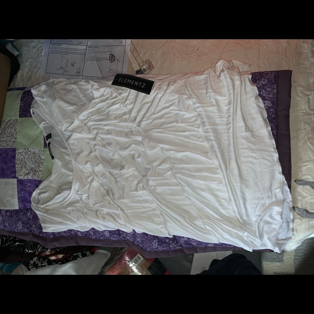 Elements white layered top